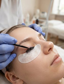 lash tinting